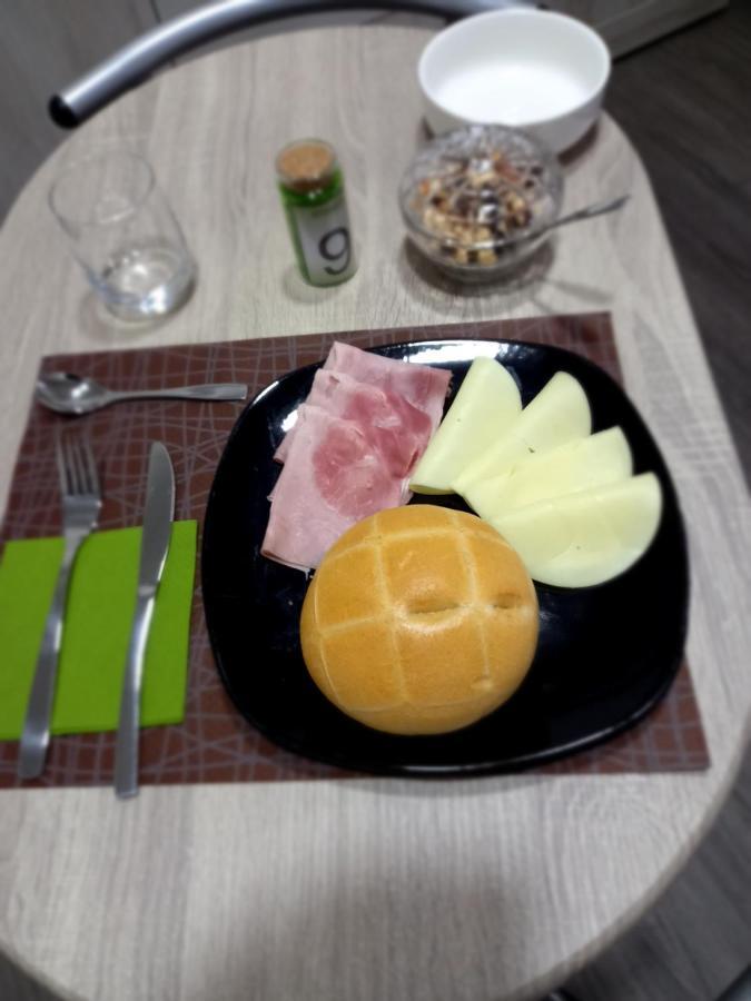 B&B Km 198 - Letto E Colazione Sorbara Exterior photo